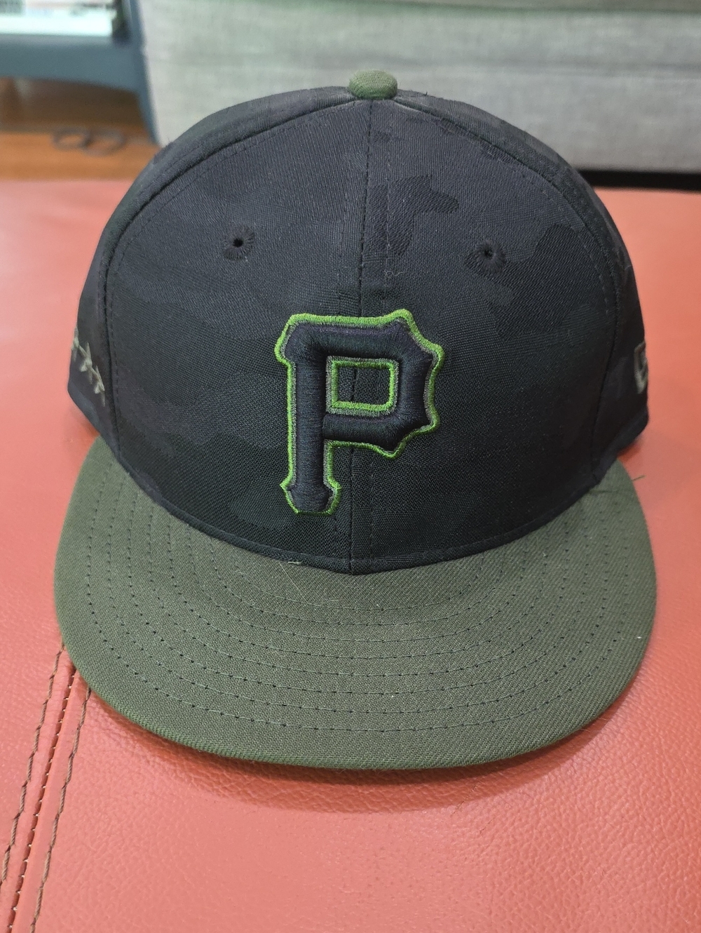 Men's Pittsburg Pirates Baseball Cap 7 1/4 NWOT
